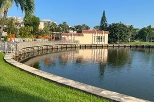 2001 Atlantic Shores Blvd, Hallandale Beach, FL 33009 - Photo 5