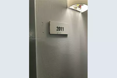 300 S Biscayne Blvd #T-2011, Miami, FL 33131 - Photo 5