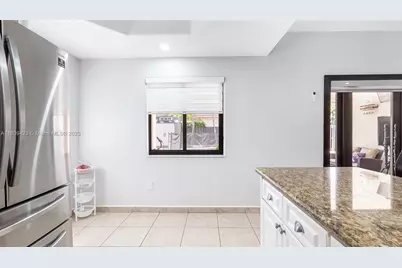 8900 NW 153rd Ter, Miami Lakes, FL 33018 - Photo 15