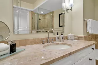 1435 Brickell Ave #3012, Miami, FL 33131 - Photo 37