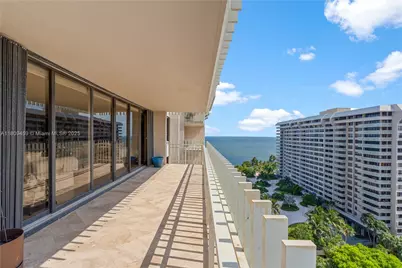 3 Grove Isle Dr #C1610, Miami, FL 33133 - Photo 9