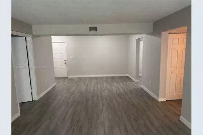 721 N Pine Island Rd #201, Plantation, FL 33324 - Photo 7