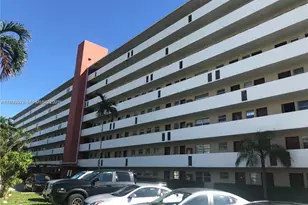 1770 NE 191st St, Miami, FL 33179 - Photo 19