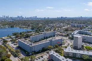 1770 NE 191st St, Miami, FL 33179 - Photo 13