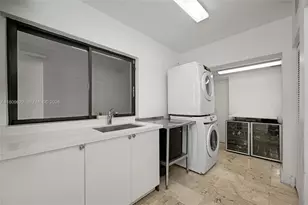 201 Knollwood Dr, Key Biscayne, FL 33149 - Photo 25