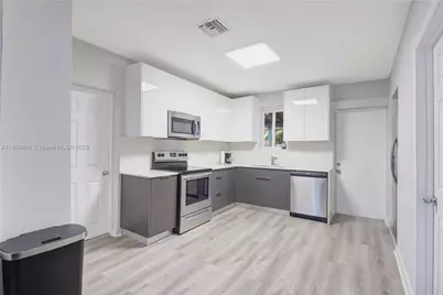 6039 SW 38th St, Miramar, FL 33023 - Photo 9