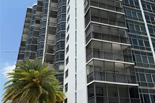 3375 N Country Club Dr, Aventura, FL 33180 - Photo 23