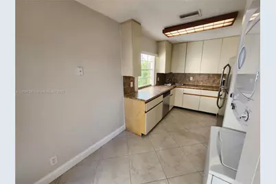 1562 Springside Dr #1562, Weston, FL 33326 - Photo 9