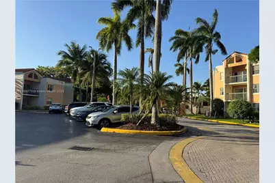 6276 NW 186th St #305, Hialeah, FL 33015 - Photo 37