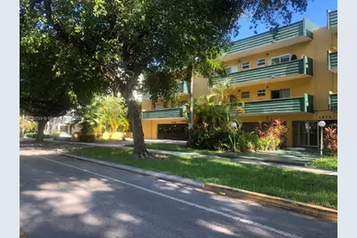 1975 NE 135th St #2D, North Miami, FL 33181 - Photo 1