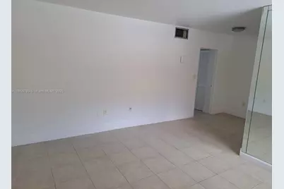 1975 NE 135th St #2D, North Miami, FL 33181 - Photo 3