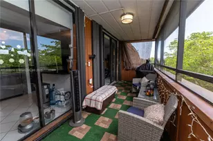 665 NE 195th St, Miami, FL 33179 - Photo 29