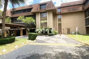 665 NE 195th St, Miami, FL 33179 - Photo 49