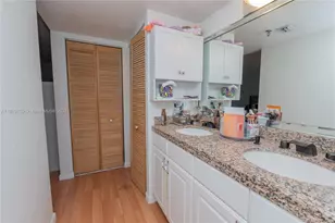 665 NE 195th St, Miami, FL 33179 - Photo 15
