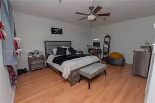 665 NE 195th St, Miami, FL 33179 - Photo 11