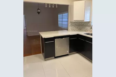 330 W 46th St #1, Miami Beach, FL 33140 - Photo 3