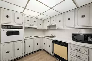 19380 Collins Ave, Sunny Isles Beach, FL 33160 - Photo 9