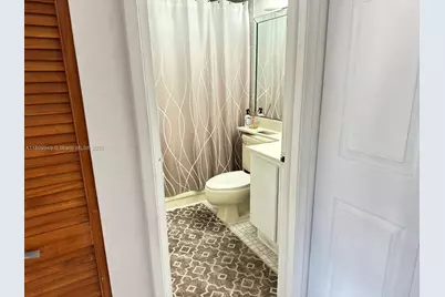 9999 NW 9th St Cir #1-11, Miami, FL 33172 - Photo 15