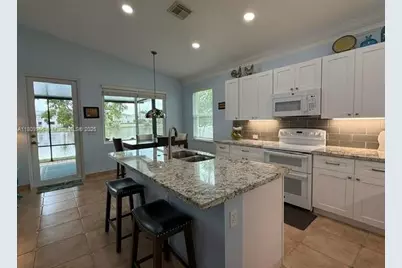 16306 SW 11th St, Pembroke Pines, FL 33027 - Photo 47