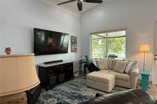 16306 SW 11th St, Pembroke Pines, FL 33027 - Photo 9