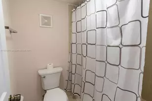 9110 Fontainebleau Blvd, Miami, FL 33172 - Photo 33