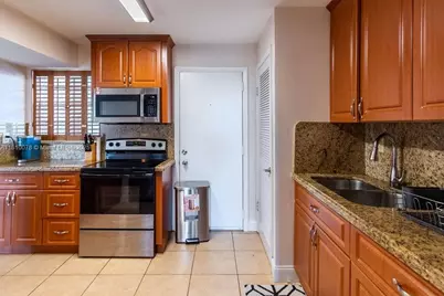 9110 Fontainebleau Blvd #502, Miami, FL 33172 - Photo 13