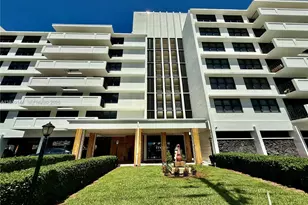 10101 E Bay Harbor Dr, Bay Harbor Islands, FL 33154 - Photo 9