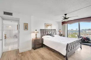 210 174th St, Sunny Isles Beach, FL 33160 - Photo 25