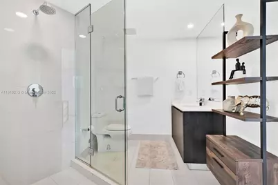 121 NE 34th St #L304, Miami, FL 33137 - Photo 27