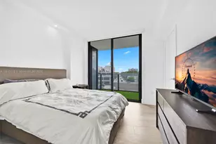 121 NE 34th St, Miami, FL 33137 - Photo 23