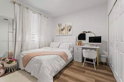 8116 NW 108th Pl, Doral, FL 33178 - Photo 25