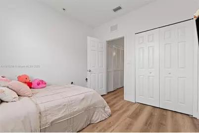 8116 NW 108th Pl, Doral, FL 33178 - Photo 29