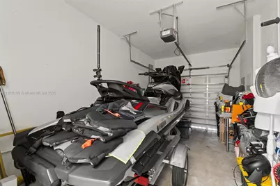 8116 NW 108th Pl, Doral, FL 33178 - Photo 31