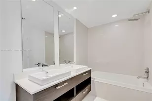 45 SW 9th St, Miami, FL 33130 - Photo 11