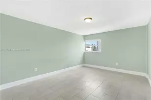 600 NE 25th St, Miami, FL 33137 - Photo 11