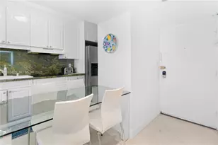 100 Lincoln Rd, Miami Beach, FL 33139 - Photo 11