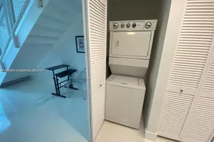 244 Biscayne Blvd, Miami, FL 33132 - Photo 17