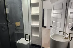 241 Palmetto Dr, Miami Springs, FL 33166 - Photo 7