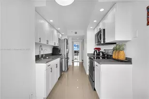 1000 Island Blvd, Aventura, FL 33160 - Photo 43