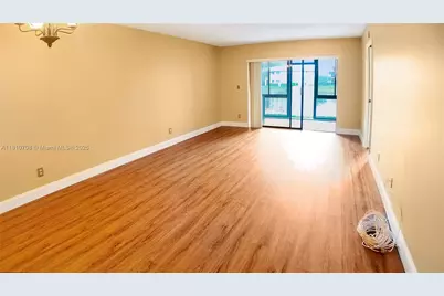 9577 W McNab Rd #110, Tamarac, FL 33321 - Photo 7