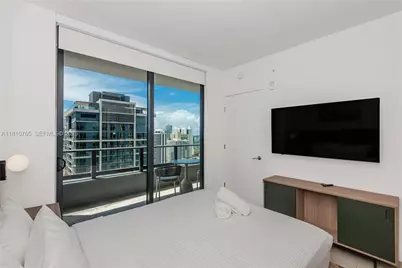 159 NE 6th St #3205, Miami, FL 33132 - Photo 17