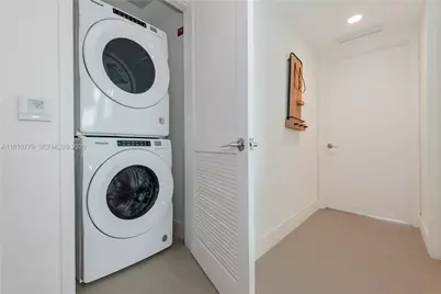 159 NE 6th St #4215, Miami, FL 33132 - Photo 23