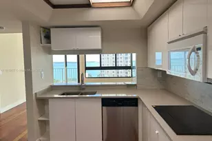 520 Brickell Key Dr, Miami, FL 33131 - Photo 19