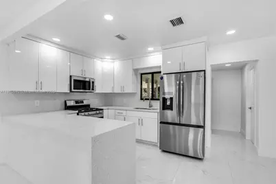 1010 NE 140th St, North Miami, FL 33161 - Photo 5