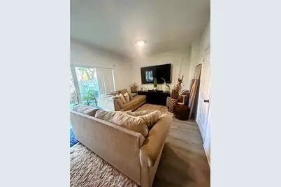 972 SW 6th Ave, Florida City, FL 33034 - Photo 5