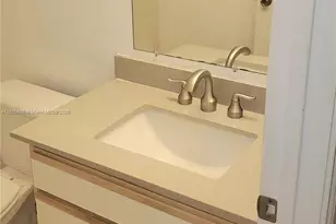 2425 NW 33rd St, Oakland Park, FL 33309 - Photo 17