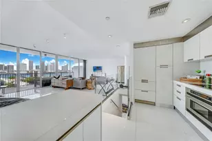 1000 Venetian Way, Miami, FL 33139 - Photo 7