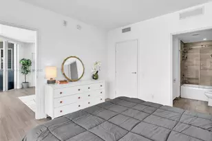 1300 Brickell Bay Dr, Miami, FL 33131 - Photo 15