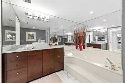 9 Island Ave #505, Miami Beach, FL 33139 - Photo 23