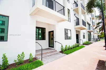 8167 NW 41st St #E-104, Doral, FL 33166 - Photo 1